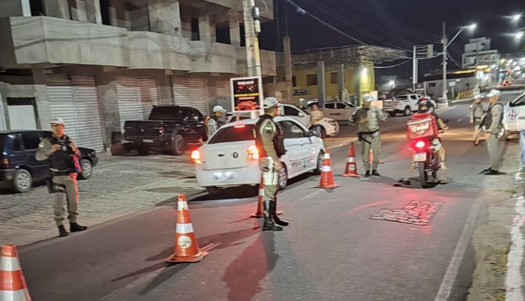  Lei Seca autua vinte condutores e prende mais três por dirigir durante fiscalização em Caicó