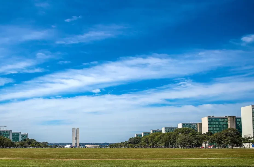  Orçamento de 2025 autoriza 57,8 mil novas vagas no governo federal